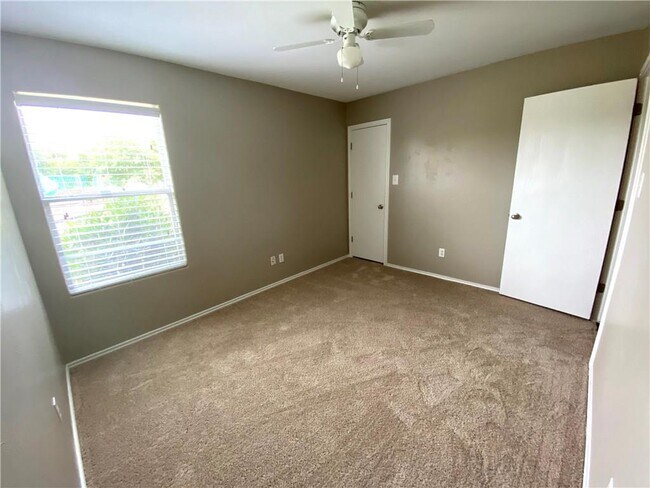 Building Photo - 12817 Chime Dr