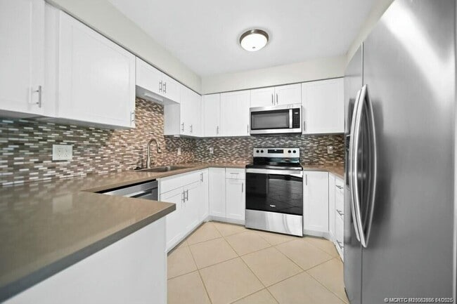 Building Photo - 4181 SW Egret Pond Terrace