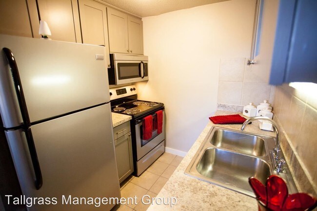 Foto del edificio - 2528 E 6th St