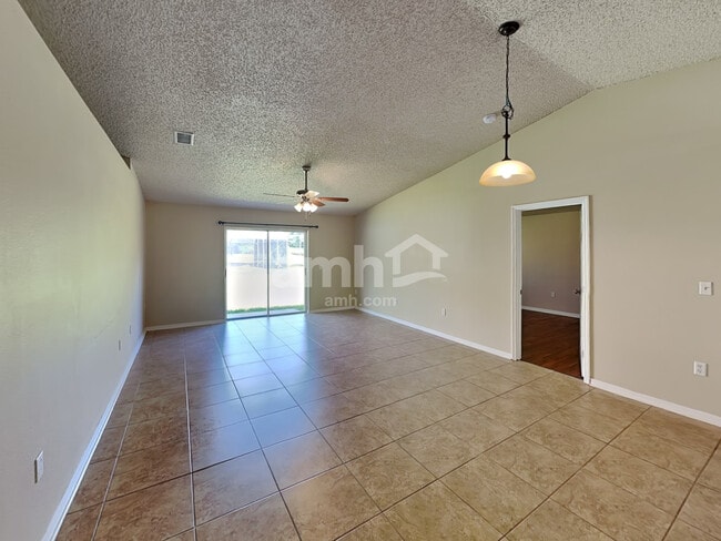 Building Photo - 224 Sawyerwood Pl