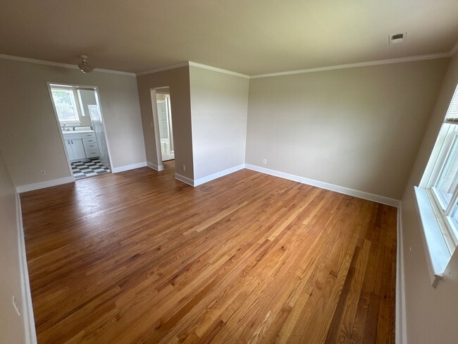 Building Photo - Lakeside Living for 55+ | Remodeled 2BR Co...