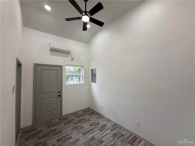 Foto del edificio - 6 Miller Ave