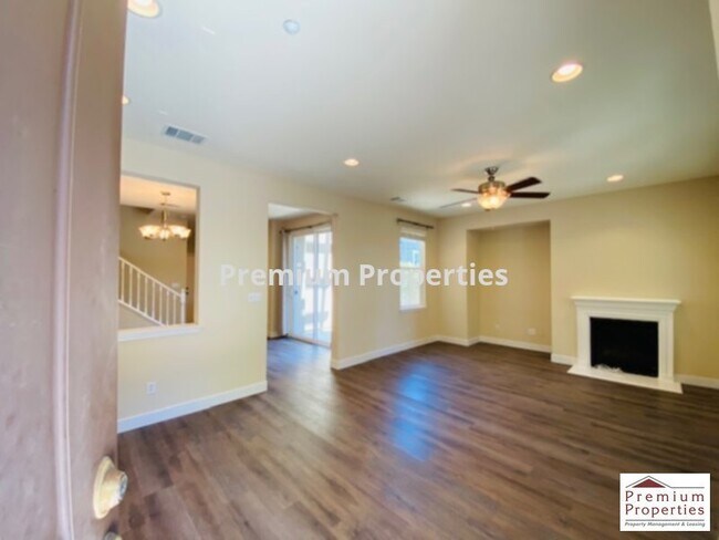 Foto del edificio - 5288 Fioli Loop