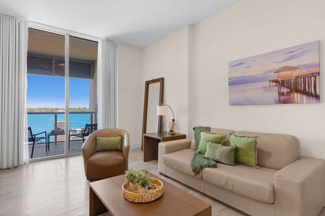 Foto del edificio - 777 N Ocean Dr