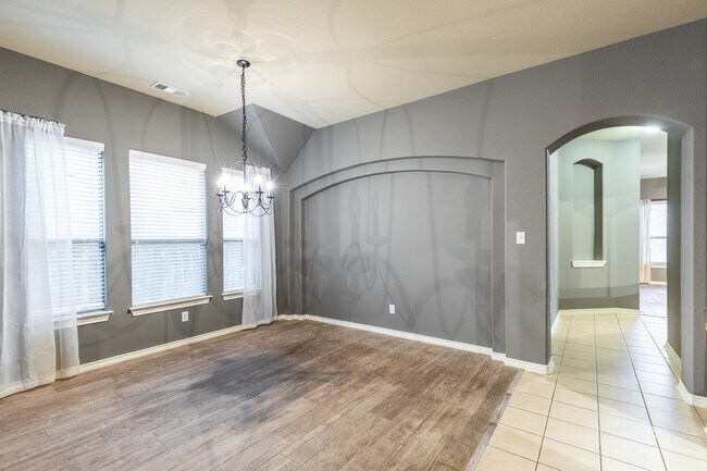 Building Photo - 12712 Campolina Way