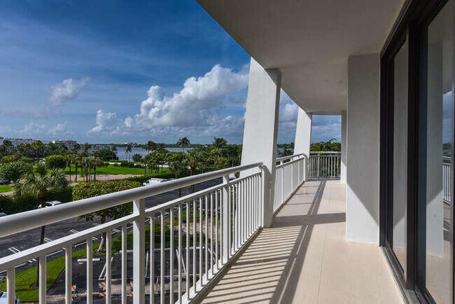 Building Photo - 2600 S Ocean Blvd
