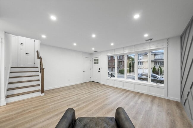 Building Photo - 1148 16th St