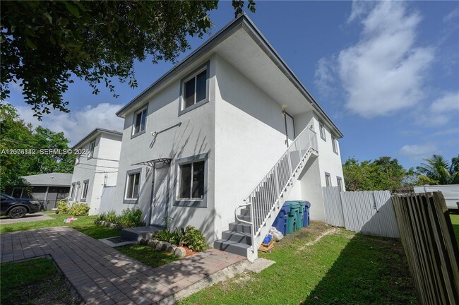 Building Photo - 4477 NW 23rd Ave