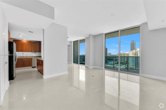 Building Photo - 1945 S Ocean Dr