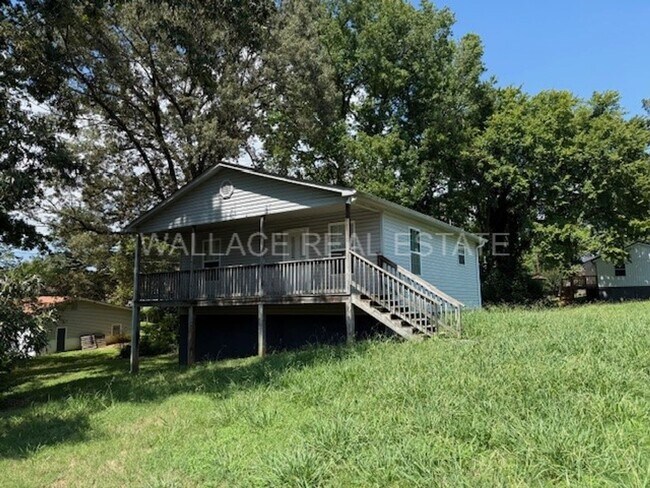 Foto del edificio - SOUTH KNOX CHARMER ...  2 BEDROOM AND 1 BATH