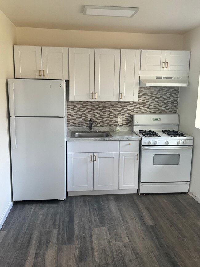 2 habitaciones $1700 - 27 Hillside Ave