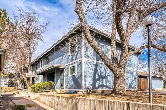 Building Photo - 11635 E Cedar Ave