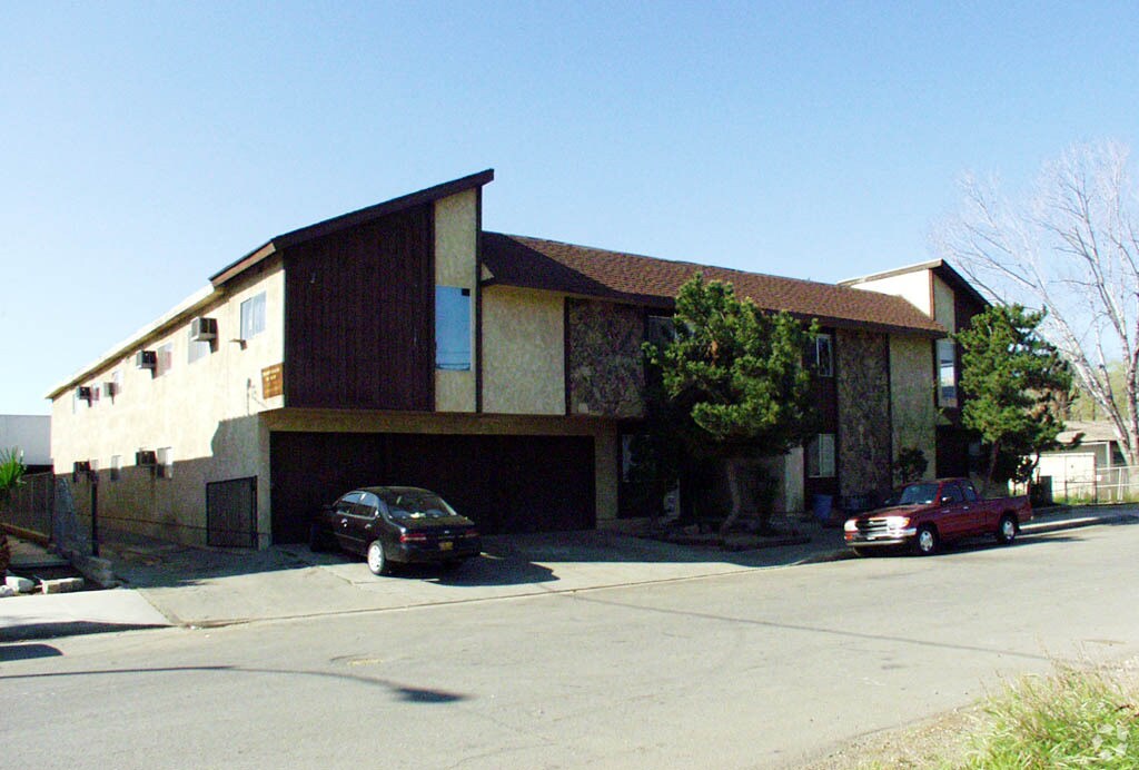 Primary Photo - Violin Canyon Apartments