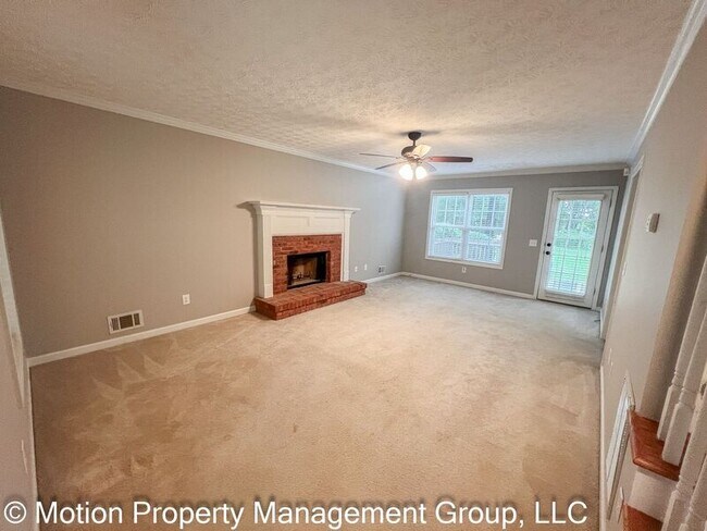 Building Photo - 861 Windward Rd