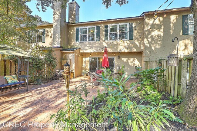 Foto del edificio - 3 br, 2.5 bath House - 2067 Emerald Terrace