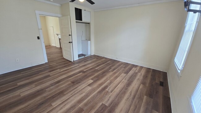 Building Photo - SHORT TERM AVAILABLE [Olympia]