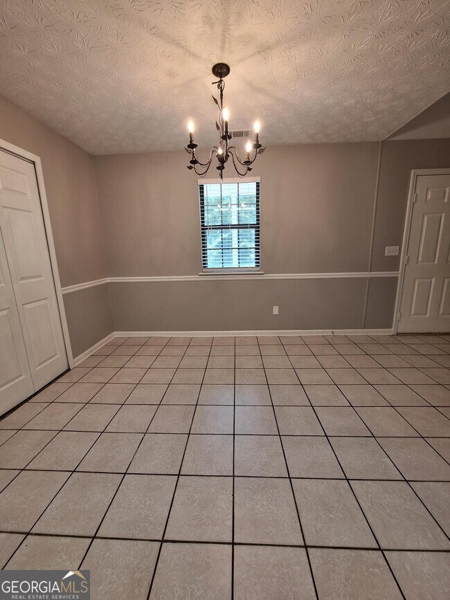 Building Photo - 135 Grindstone Way