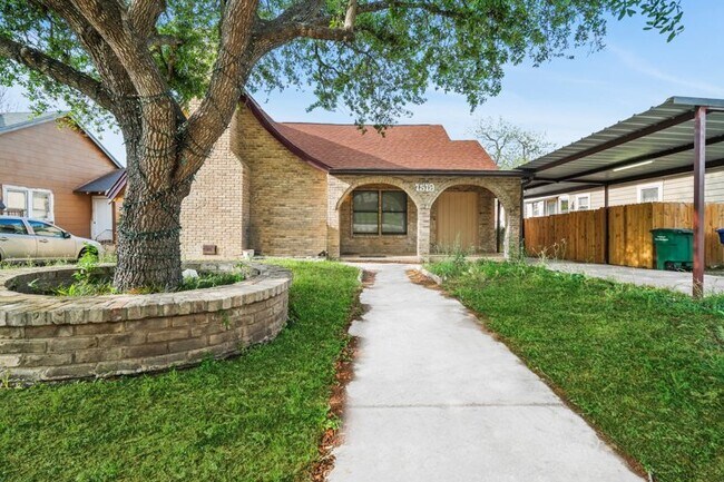 Building Photo - 1519 Schley Ave