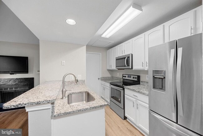 Building Photo - 12152 Penderview Terrace