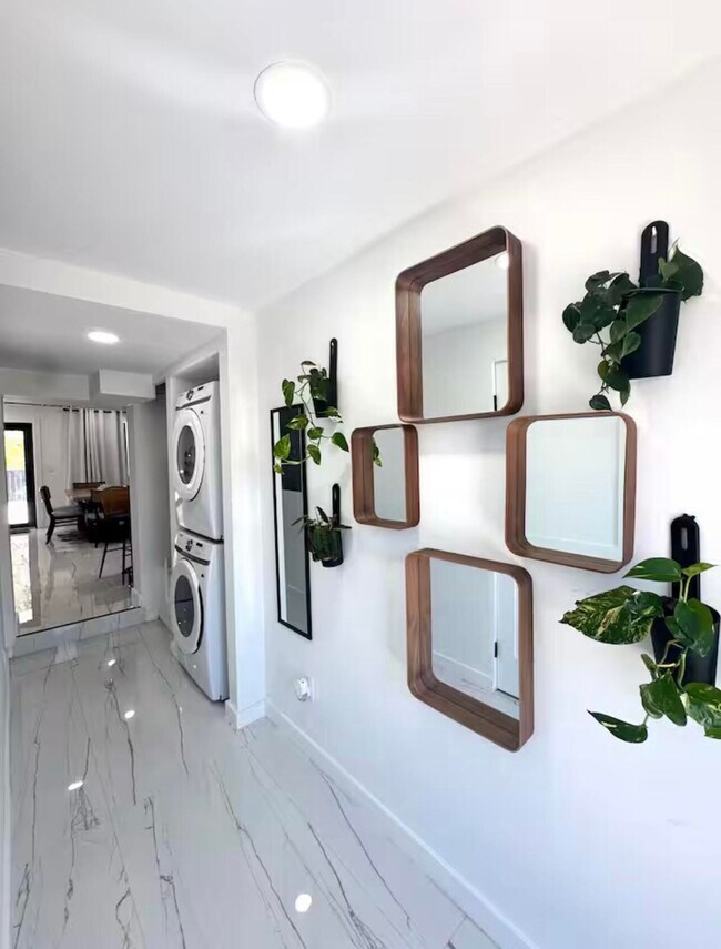 Foto del edificio - 1433 NE 53rd Ct