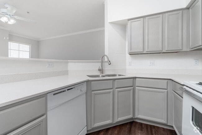 1BR, 1BA - 808SF - Edgewater