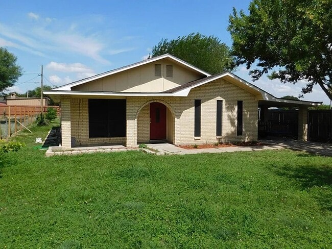 Building Photo - Charming 3BR House in Mission