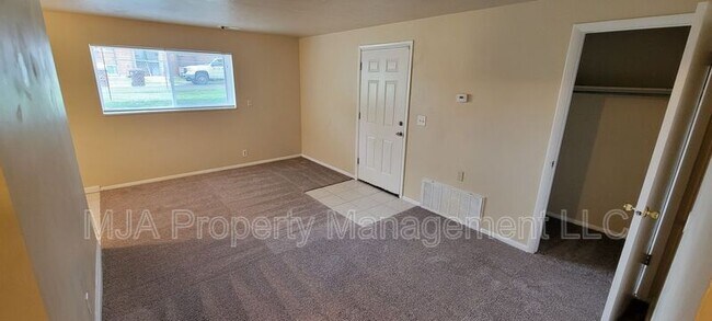 Foto del edificio - 4642 S Arlington Park Dr