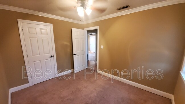 Foto del edificio - 1401 McCullough Ave NE