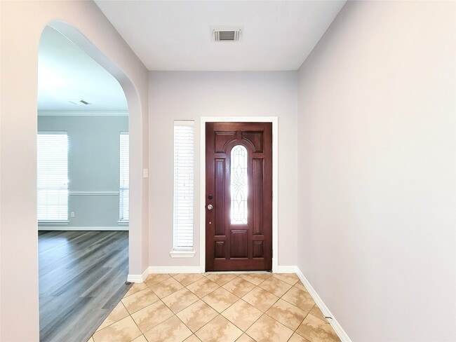 Foto del edificio - 17207 Mossbriar Ln
