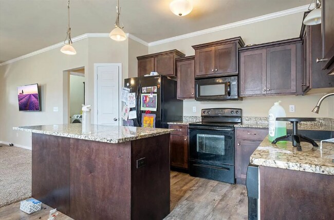 Building Photo - Charming 3 Bed 2 Bath In Stillwater!!