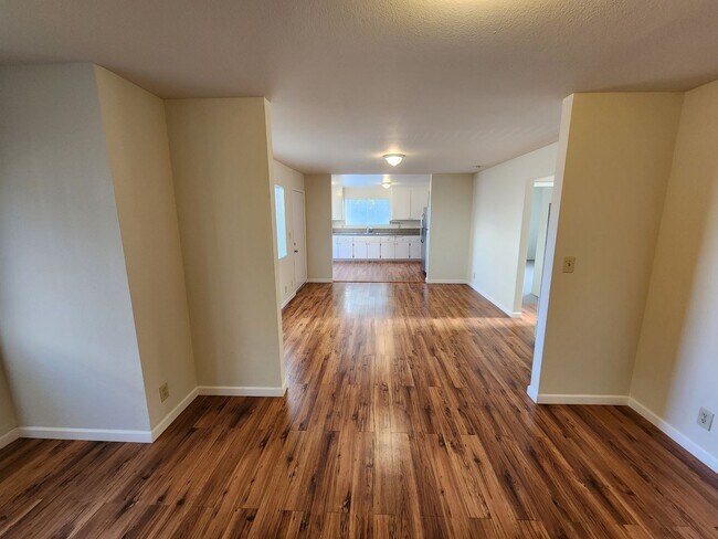 Building Photo - 436 East 15th