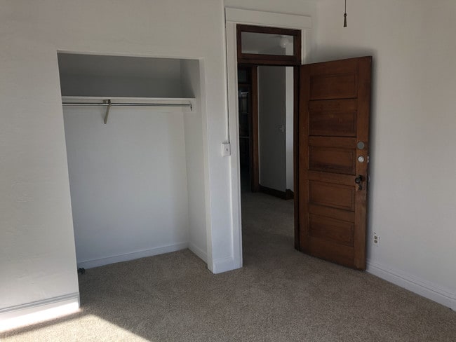 Foto del edificio - 516 S Sherman St