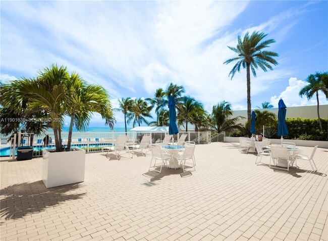 Building Photo - 4010 Galt Ocean Dr