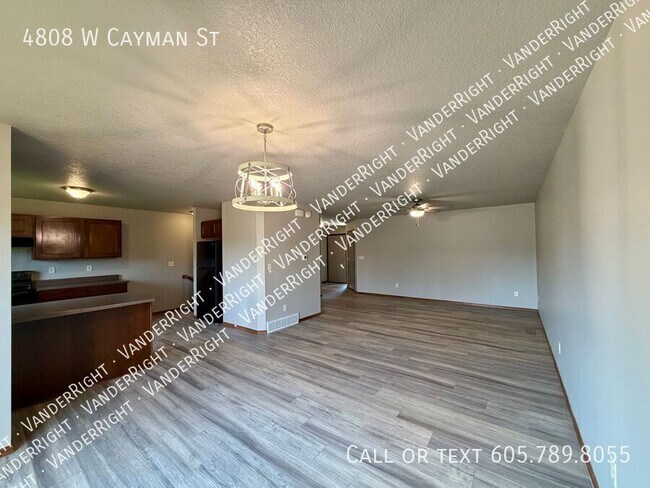 Foto del edificio - 4808 W Cayman St