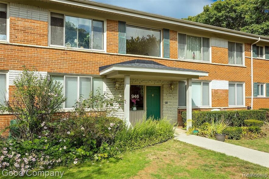 Foto principal - 946 N Adams Rd