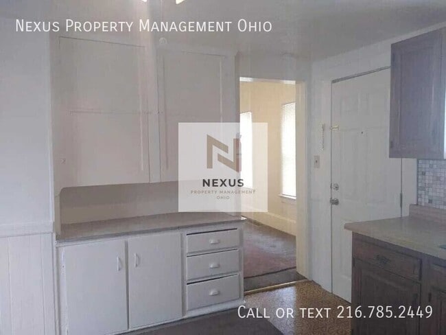 Building Photo - 3588 W 46th St