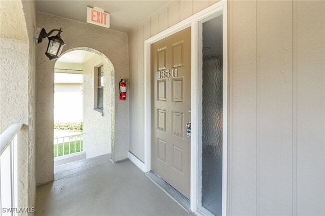 Foto del edificio - 135 Cypress Way E