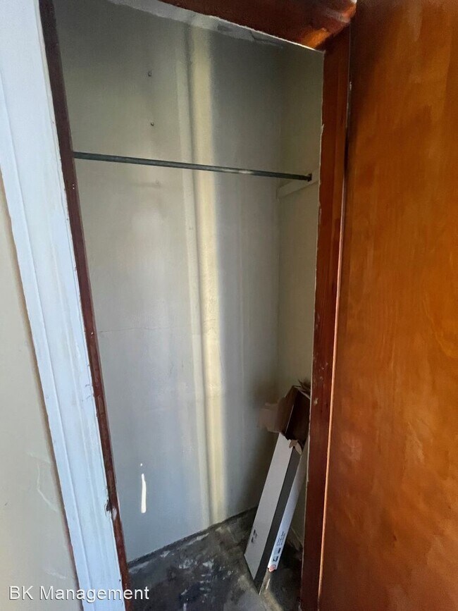 Foto del edificio - 2 br, 1 bath House - 2000 N Macedonia Avenue