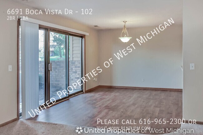 Building Photo - 6691 Boca Vista Dr NE