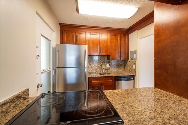 Foto del edificio - 2555 NE 11th St