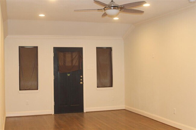 Building Photo - 5409 Karcher St