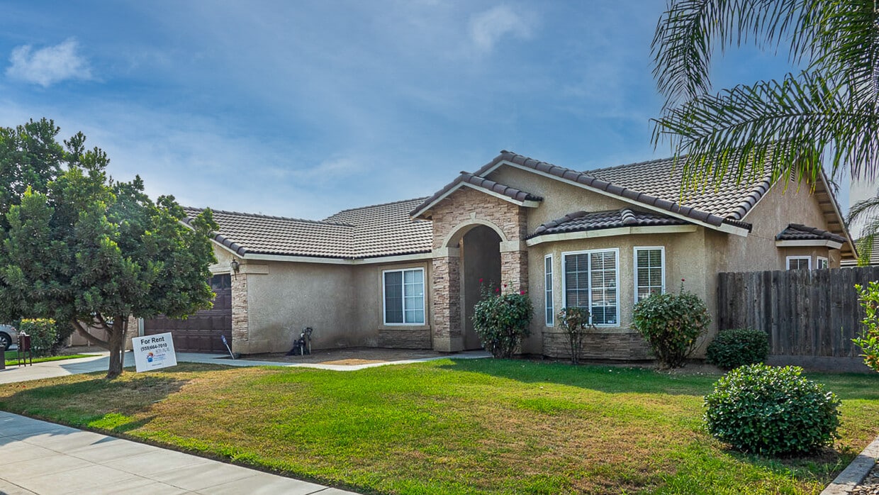 Primary Photo - 3028 Desert Ranch Way