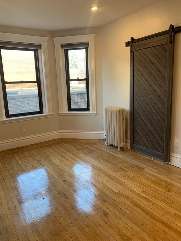Building Photo - 107 Jersey St