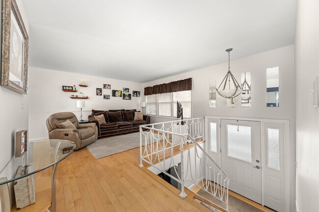 Foto del edificio - 3226 Everglade Ave