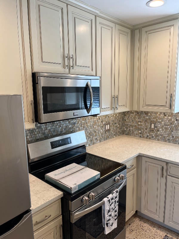 Building Photo - 2088 Sunnyside Pl