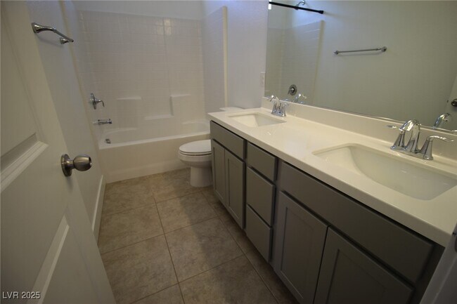 Building Photo - 8085 Skye Roar Ct