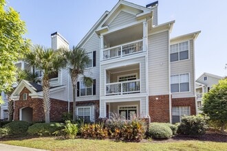 Building Photo - 45 Sycamore Ave