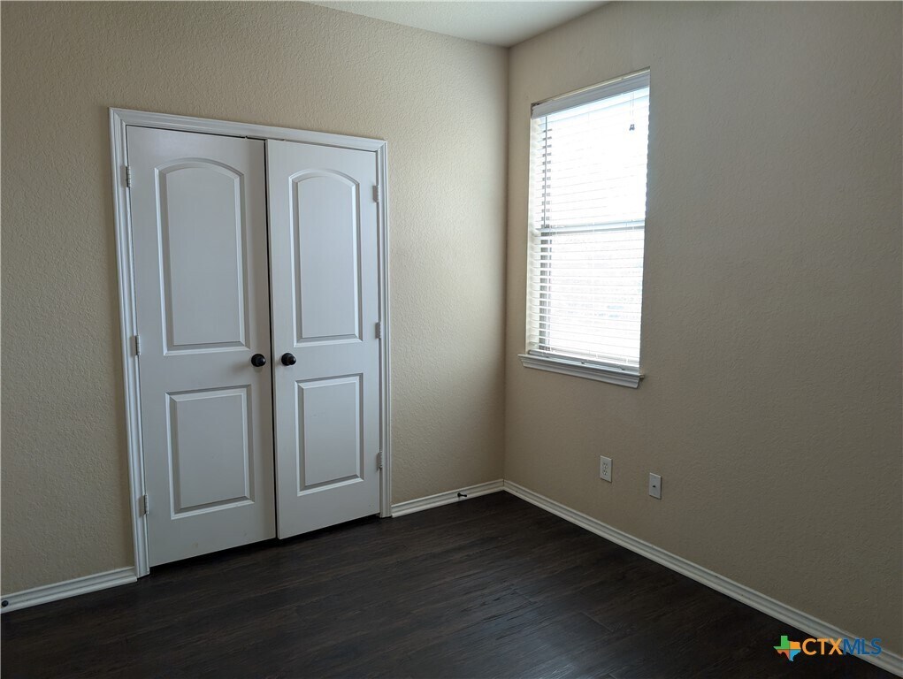 Foto del edificio - 1032 Brown Rock Dr