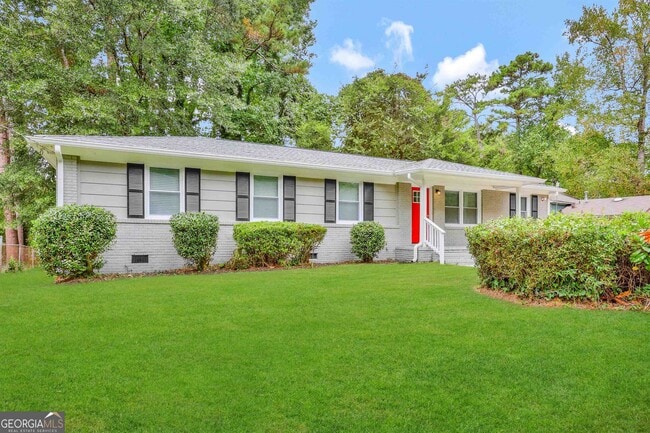 Building Photo - 415 Plainville Dr SW