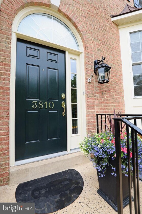 Primary Photo - 3810 Elmwood Towne Way